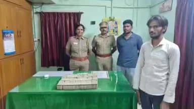 அவிநாசி: பொடரம்பாளையம் பிரிவு பகுதியில் போலீசாரின் சோதனையின் போது கணக்கில் வராத 53 லட்ச ரூபாய் வைத்திருந்த நபர் கைது