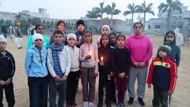 ਨਿਹਾਲ ਸਿੰਘਵਾਲਾ: ਪਿਛਲੇ ਦਿਨੀ ਚੋਣ ਡਿਊਟੀ ਦੌਰਾਨ ਹਾਦਸੇ ਵਿਚ ਜਾਨ ਗਵਾਉਣ ਵਾਲੇ ਟੀਚਰ ਪਤੀ ਪਤਨੀ ਨੂੰ ਇਨਸਾਫ਼ ਦਿਵਾਉਣ ਦੀ ਮੰਗ ਨੂੰ ਲੈ ਕੇ ਰੋਸ ਪ੍ਰਦਰਸ਼ਨ