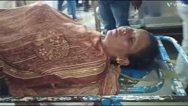 बांसवाड़ा: सदर थाना क्षेत्र स्थित नया तालाब के पास अज्ञात महिला सड़क पर घायल अवस्था में मिली, एमजी अस्पताल में उपचार जारी