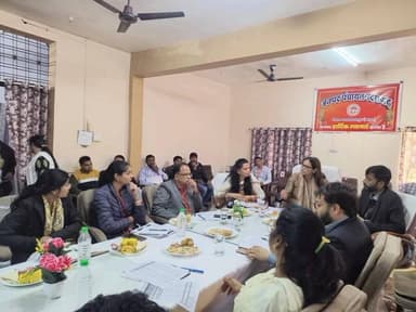 अलीराजपुर: उदयगढ़ में आकांक्षी ब्लॉक की समीक्षा बैठक आयोजित, स्वास्थ्य, पोषण और कृषि योजनाओं पर हुई चर्चा