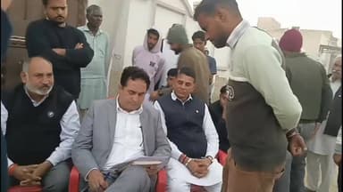 पदमपुर: बिंझबायला में एसडीएम ने रात्रि चौपाल में ग्रामीणों की जनसमस्याएं सुनीं