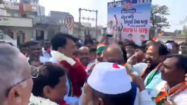 પાદરા: પાદરા પહોંચેલી કોંગ્રેસની જન આક્રોશ રેલી, ભવ્ય સ્વાગત સાથે તાલુકાભરમાં ફરી