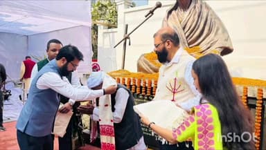 দিছপুৰ: সদৌ অসম ছাত্ৰ সন্থাই গোৱালপৰীয়া লোকগীতৰ সম্ৰাজ্ঞী প্ৰতিমা বৰুৱা পাণ্ডেলৈ শ্ৰদ্ধাঞ্জলি জনাই
ৰত্নেশ্বৰ মৰাণ বটাঁ প্ৰদান