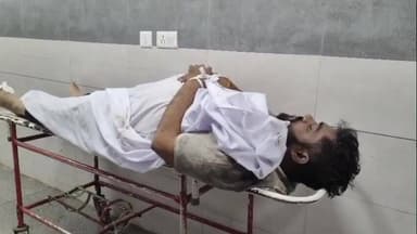 વડોદરા પશ્ચિમ: માંજલપુર ની ઘટના બાદ સ્થાનિકોએ કહ્યું કોન્ટ્રાકટર અને અધિકારીઓ સામે માનવ વધનો ગુનો દાખલ કરો તો જ પરિવારને ન્યાય મળશે.