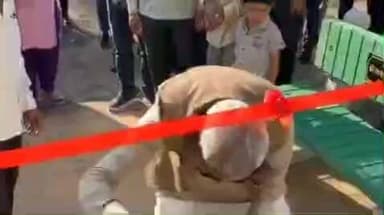 તાલાળા: ઘુસીયાગીર ખાતે આવેલ ડી એમ બારડ સંકુલ ખાતે નવનિમીઁત પીકઅપ સ્ટેન્ડ નુ લોકાર્પણ તાલાલાના ધારાસભ્ય ભગવાન બારડના હસ્તે કરાયુ