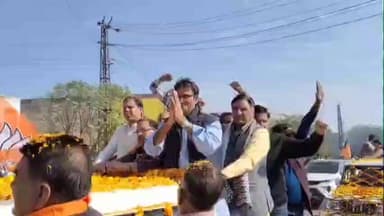 सिद्धमुख: नव सृजित पंचायत समिति चांदगोठी के बनने पर धन्यवाद सभा में उमड़ा जन सैलाब, भाजपा नेताओं का फूल बरसाकर किया अभिनंदन