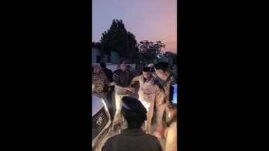 निवाड़ी: कलेक्ट्रेट कार्यालय के बाहर कलेक्टर की कार के सामने गुंदरई निवासी महिला की पुलिस से झड़प, वीडियो वायरल