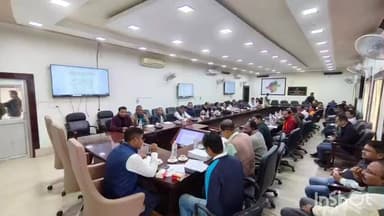 মৰিগাঁও: জিলা আয়ুক্তৰ কাৰ্যালয়ৰ সভাকক্ষত ২০২৬ চনৰ খচৰা ভোটাৰ তালিকা প্ৰকাশ, উপস্থিত জিলা আয়ুক্ত অনামিকা তেৱাৰী