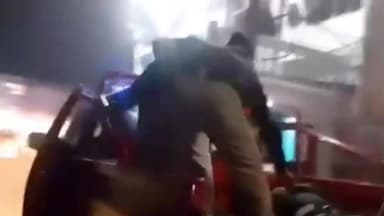 খোয়াই: চেরমা এলাকায় দুর্ঘটনায় আহত রঞ্জিত নমঃ দাস নামের এক ব্যক্তি আহত অবস্থায় তাকে উদ্ধার করে দমকল বিভাগের কর্মীরা