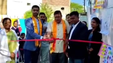 देपालपुर: बेटमा के अभिनन्दन हायर सेकेंडरी स्कूल में वार्षिक प्रदर्शनी का आयोजन, बच्चों ने दिखाई अद्भुत प्रतिभा