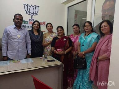 लाडकी बहीण होणार आता लखपती दीदी अनुषंगाने चेंबूर नाका येथे महिला मेळावा संपन्न