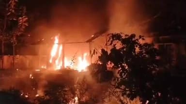 ఏలూరు కచేరి గ్రామంలో గ్యాస్ లీక్ అయి ఇల్లు దగ్ధం