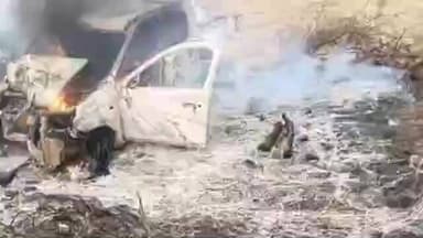 हनुमानगढ़: बिसरासर गांव में अनियंत्रित होकर पेड़ से टकराई कार, तीन लोग हुए गंभीर घायल, कार में लगी आग