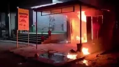 దర్శి: మెకానిక్ షాపులో మంటలు చెలరేగి పూర్తిగా దగ్ధమైపోయిన వస్తువులు, ఐదు నుంచి ఆరు లక్షల రూపాయల నష్టం