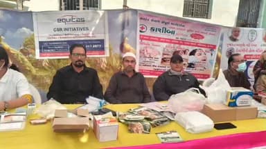 મહેમદાવાદ: દીનબેદારી,શનાયા ફાઉન્ડેશન,કેપી ગ્રુપ ઓફ ગુજરાત તૅમજ કાશીબા હોસ્પીટલના સહયોગ થી ખાત્રજ દરવાજા પાસે નિઃશુલ્ક મેડીકલ કેમ્પ