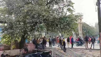 #ब्रेकिंग :- #चन्दौली-- सड़क दुर्घटना चन्दौली मे थमने का नहीं ले रहा है नाम -- अज्ञात वाहन ने अधेड़ को मारी जोरदार टक्कर -...