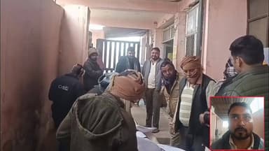 #अलीगढ़ अकराबाद थाना क्षेत्र में 19 वर्षीय युवक की संदिग्ध परिस्थितियों में मौत हो गई। युवक का शव अकराबाद फ्लाईओवर के नी...