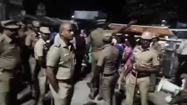 அம்பாசமுத்திரம்: காக்க நல்லூர் அடுத்த ராமச்சந்திரபுரத்தில் மைக் செட் உரிமையாளர் வெட்டிக்கொலை. சாலை மறியல்.