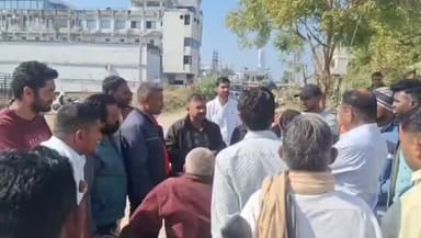 ખેડબ્રહ્મા: શહેરના રહેણાંક વિસ્તારમાં મોબાઇલ ટાવર ઊભો કરવા સામે રહીશોનો વિરોધ,રહીશે પ્રતિક્રિયા આપી