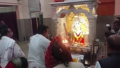 बड़वानी: बड़वानी सांसद श्री पटेल परिवार के साथ नर्मदा परिक्रमा पर निकले, ओंकारेश्वर से शुरू कर ज़िला मुख्यालय बड़वानी पहुंचे