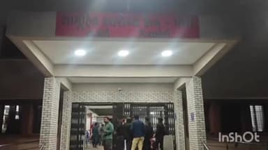 ધારી: ધારી ખાંભા રોડ પા કાર અને રીક્ષા થયો અકસ્માત 5વ્યક્તિઓને હોસ્પિટલે લઇ જવામાં આવ્યા