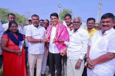 నాగర్ కర్నూల్: నెల్లికొండ గ్రామంలో 50 లక్షల వ్యయంతో సిసి రోడ్లు డ్రైనేజీల పనులకు ఎమ్మెల్యే డాక్టర్ రాజేష్ రెడ్డి భూమి పూజ