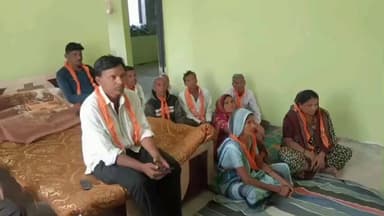 જાંબુઘોડા: જાંબુઘોડા ના મલબાર અને ચાલવડ ગામે પ્રધાનમંત્રીનો લાઇવ મન કી બાત નિહાળવાનો કાર્યક્રમ યોજાયો