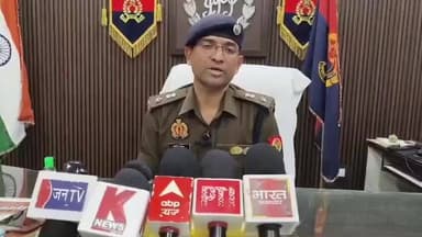 ललितपुर: पुलिस अधीक्षक मो0 मुस्ताक ने अवैध शराब पर कार्रवाई के संबंध में दी जानकारी