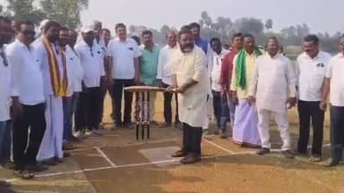 పలాస: క్రికెట్ పోటీల్లో క్రీడాకారులు ఉన్నత స్థాయికి ఎదగాలన్న ఇచ్చాపురం నియోజకవర్గం ఎమ్మెల్యే బెందాళం అశోక్