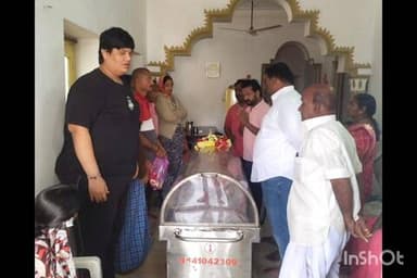 వికారాబాద్: వికారాబాద్ జిల్లా కేంద్రంలో పలువురు మృతి, వారి భౌతిక కాయాలకు నివాళులర్పించిన మాజీ ఎమ్మెల్యే ఆనంద్