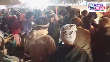 বাঁকুড়ার-বিষ্ণুপুর মেলায় শনিবার রাত সাড়ে ৭টা নাগাদ ভয়াবহ ভিড়ের সৃষ্টি হয়। বিশেষ করে KG গেট এলাকায় পরিস্থিতি হয়ে ওঠে অত্...