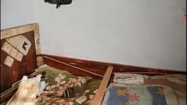 झालरापाटन: झालावाड़ के समीप रलायता गांव में घर के अंदर कोबरा सांप घुसने से हड़कम, स्नेक केचर एक्सपर्ट ने रेस्क्यू कर जंगल में छोड़ा