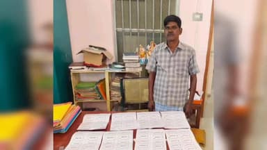 திருவெண்ணைநல்லூர்: பெரியசெவலை கிராமத்தில் அரசால் தடை செய்யப்பட்ட
1500 லாட்டரி சீட்டுகள் பறிமுதல் ஒருவர் கைது,