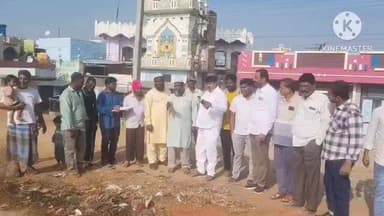 హిందూపురం పట్టణంలోని ఆహ్మాన్ నగర్ లో వార్డు పర్యటన చేసిన మున్సిపల్ చైర్ పర్సన్ రమేష్ కుమార్ మరియు అధికారులు