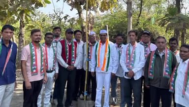 વાલિયા: વાલિયા તાલુકા કોંગ્રેસ સમિતિ દ્વારા 141માં કોંગ્રેસ સ્થાપના દિવસની ઉજવણી કરવામાં આવી હતી.