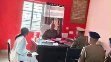 डंडा: पुलिस अधीक्षक अमन कुमार ने डंडा थाना का किया निरीक्षण, लंबित मामलों के त्वरित निपटारे के दिए निर्देश