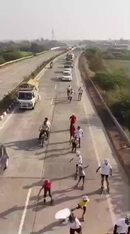 ઓખામંડળ: ભાવનગરથી દ્વારકા 425 કિમી સ્કેટિંગ યાત્રા...