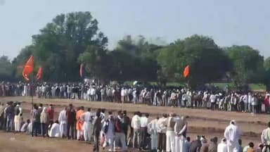 हरदा: फोरलेन हाइवे पर बैलगाड़ी प्रतियोगिता का आयोजन, विभिन्न स्थानों से प्रतिभागियों ने लिया भाग