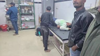 आबू रोड: आबूरोड के चंद्रावती पुलिया के पास अज्ञात वाहन ने ऑटो को पीछे से मारी टक्कर, सड़क हादसे में ऑटो में सवार चार लोग घायल