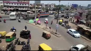 વાંકાનેર: વાંકાનેર ખાતેથી વિદેશી દારૂની બોટલ તેમજ પાઉચ સાથે રીક્ષા ચાલક ઝડપાયો…