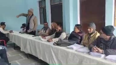 राजाखेड़ा: अरावली बचाओ अभियान: राजाखेड़ा में कांग्रेस कार्यकर्ताओं ने निकाला जुलूस, केंद्र और राज्य सरकार के खिलाफ किया प्रदर्शन