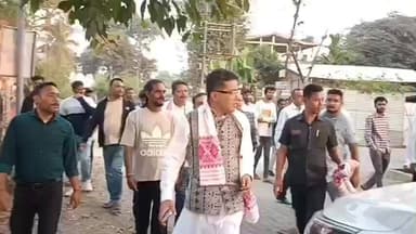 শিৱসাগৰ: কেন্দ্ৰীয় মন্ত্ৰী পবিত্ৰ মাৰ্ঘেৰিটাৰ শিৱসাগৰত চাফাই কৰ্মীৰ সতে প্ৰীতি ভোজ আৰু মত বিনিময় কাৰ্যসূচী ৰূপায়িত