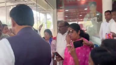 अमरावती: राष्ट्रवादी काँग्रेस पक्ष अजितदादा पवारला मोठा धक्काहजारो समर्थक कार्यकर्त्यांसह युवा स्वाभिमान पार्टीत जाहीर प्रवेश