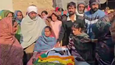 ਫਾਜ਼ਿਲਕਾ: ਸ਼ਿਲਾਂਗ ਵਿਖੇ ਸ਼ਹੀਦ ਹੋਏ ਜਵਾਨ ਰਜਿੰਦਰ ਸਿੰਘ ਦਾ ਪਿੰਡ ਝੁੱਗੇ ਗੁਲਾਬ ਸਿੰਘ ਵਿਖੇ ਕੀਤਾ ਗਿਆ ਅੰਤਿਮ ਸੰਸਕਾਰ