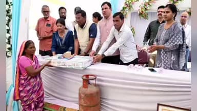 गडचिरोली: चुरचुरा गाव १०० % धुरमुक्त करण्यासाठी १००% नागरिकांना गॅस वितरण...