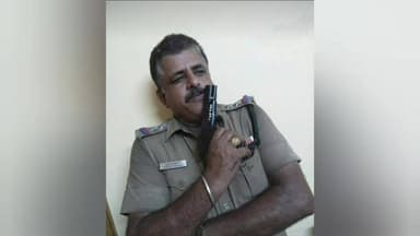 அமைந்தகரை: திருமங்கலம் அருகில் சாலையில் வைக்கப்பட்ட செங்கல்களை திருடிய காவல் உதவி ஆய்வாளர் - அதிர்ச்சி வீடியோ