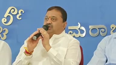 ಚಾಮರಾಜನಗರ: ಕುಂಬಾರ ಅಭಿವೃದ್ಧಿ ನಿಗಮ ಸ್ಥಾಪಿಸಲು : ನಗರದಲ್ಲಿ ಮುಖಂಡ ಶಿವಕುಮಾರ್ ಚೌಡಶೆಟ್ಟಿ ಆಗ್ರಹ