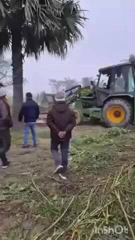 मांझा: मांझा प्रखंड के जगरनाथा पंचायत में सरकारी भवन की जमीन कराई गई मुक्त, मांझा CO रहे मौजूद