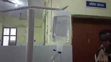 टीकमगढ़: मामौन गांव में करंट लगने से किशोरी गंभीर, जिला अस्पताल में भर्ती