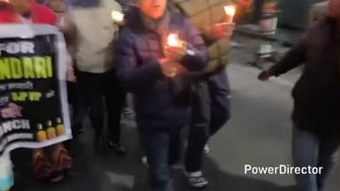 लालकुऑ: अंकिता हत्याकांड में वीआईपी की गिरफ्तारी को लेकर लालकुआं में सैकड़ों कांग्रेसियों ने निकाला कैंडल मार्च